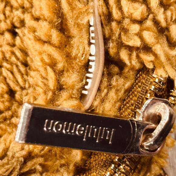 Lululemon Everywhere Sherpa Fleece Crossbody Belt Bag Burnt Caramel - Picture 6 of 9